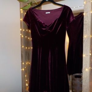 URBAN OUTFITTERS ✨ Maroon Red Velvet Mini Dress
